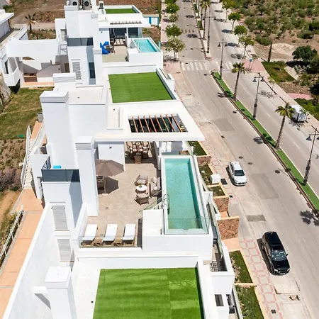 Penthouse Diamond - Private Pool, Terrace, Sea View, Gym & Bbq Appartement *