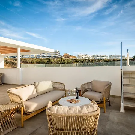 Penthouse Diamond - Private Pool, Terrace, Sea View, Gym & Bbq