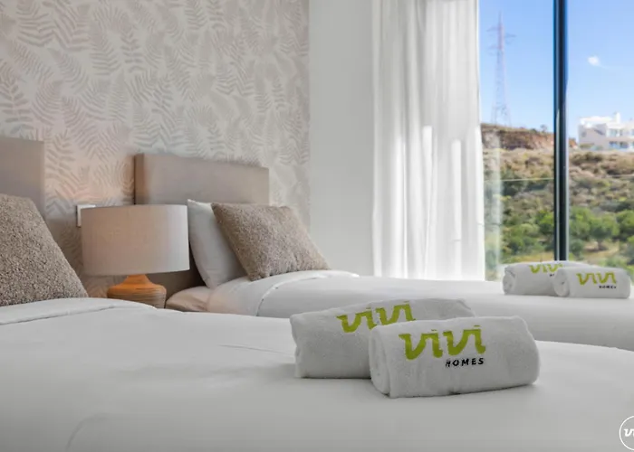 Penthouse Diamond - Private Pool, Terrace, Sea View, Gym & Bbq *