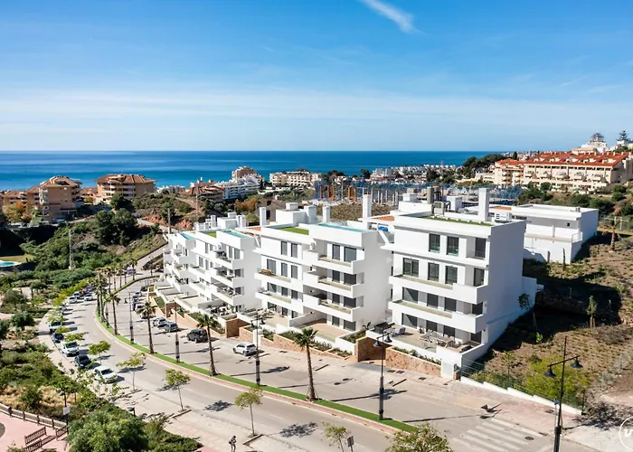 Apartamento Penthouse Diamond - Private Pool, Terrace, Sea View, Gym & Bbq Fuengirola
