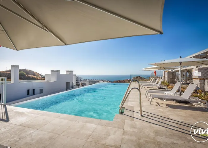 Apartment Penthouse Diamond - Private Pool, Terrace, Sea View, Gym & Bbq Fuengirola