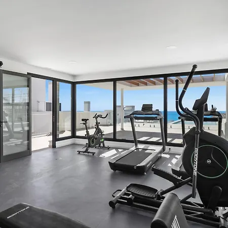 Apartment Penthouse Diamond - Private Pool, Terrace, Sea View, Gym & Bbq Fuengirola