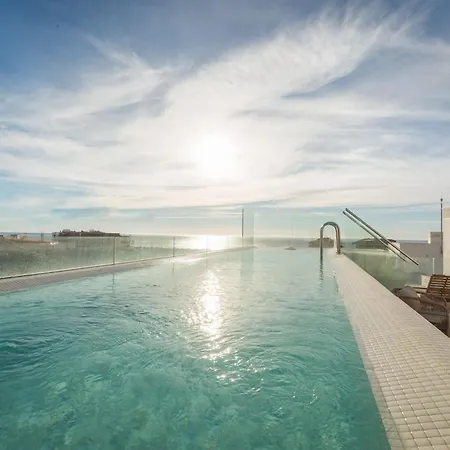 Apartment Penthouse Diamond - Private Pool, Terrace, Sea View, Gym & Bbq Fuengirola