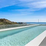 Penthouse Diamond - Private Pool, Terrace, Sea View, Gym & Bbq Apartment