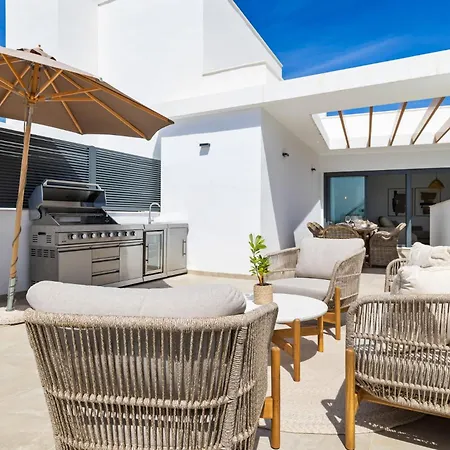 Penthouse Diamond - Private Pool, Terrace, Sea View, Gym & Bbq Фуэнхирола
